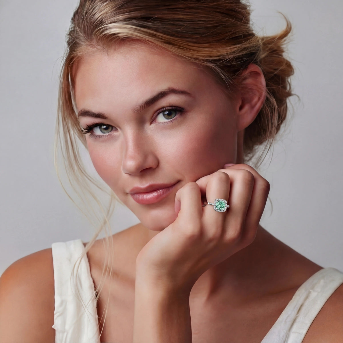 Bague Halo Éclat Émeraude